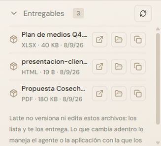 Panel de entregables de Latte listando un PDF, una planilla y un HTML con su formato, tamaño y fecha.