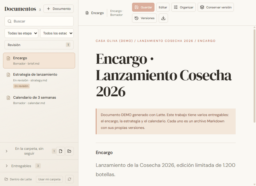 El espacio de trabajo de Latte: la lista de documentos con su estado a la izquierda y el documento abierto a pantalla completa a la derecha.